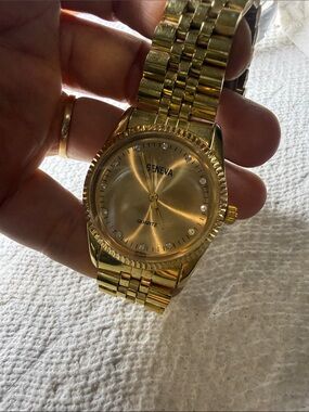 Geneva mens wach